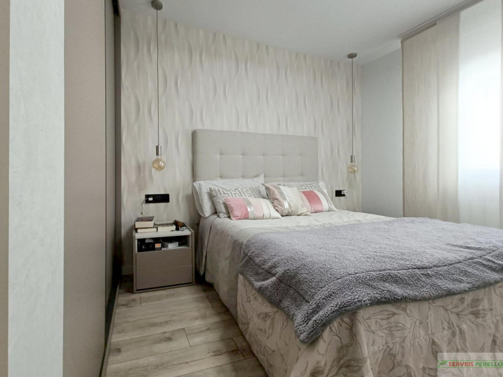 For sale of flat in Lleida