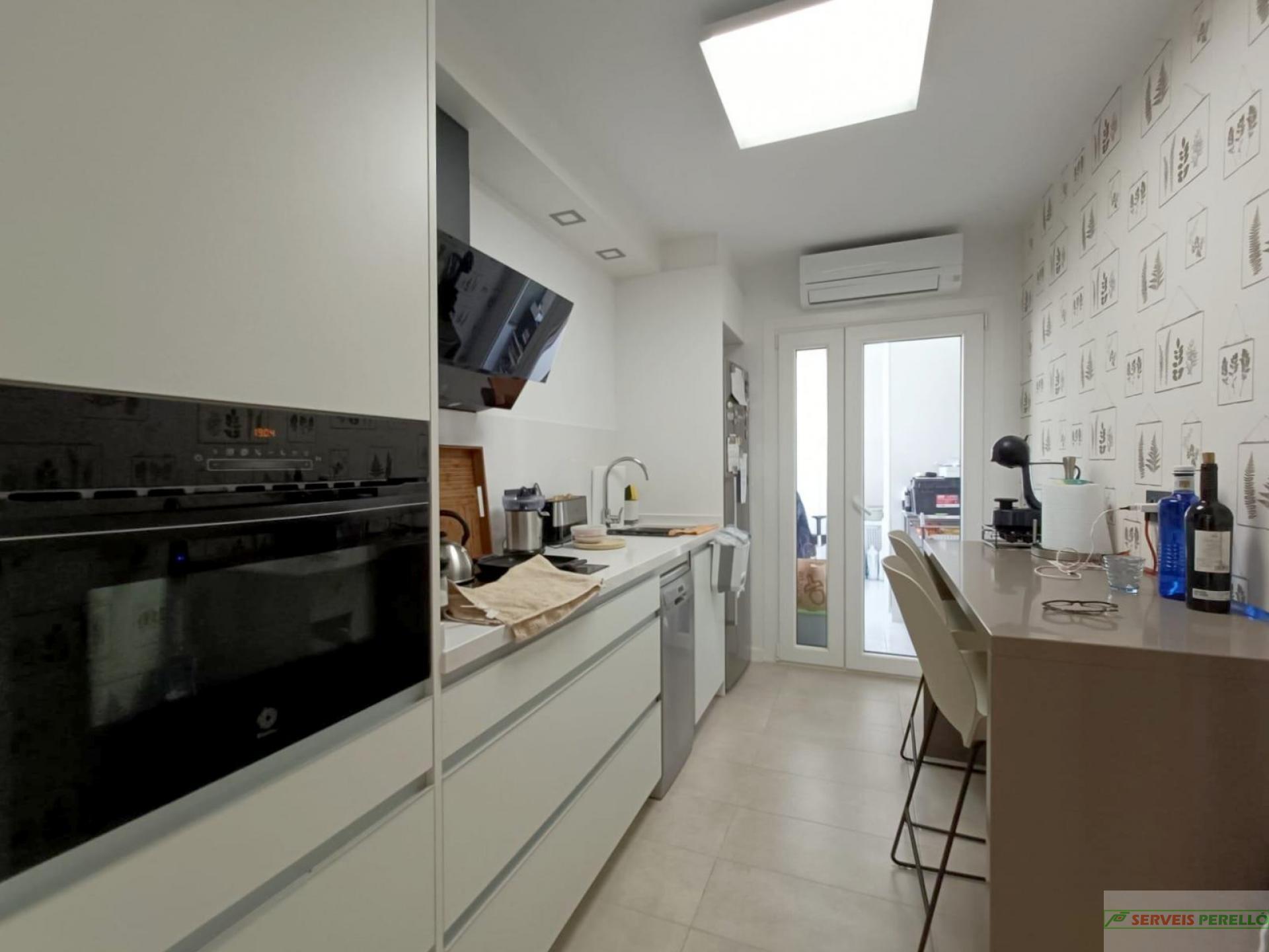 For sale of flat in Lleida