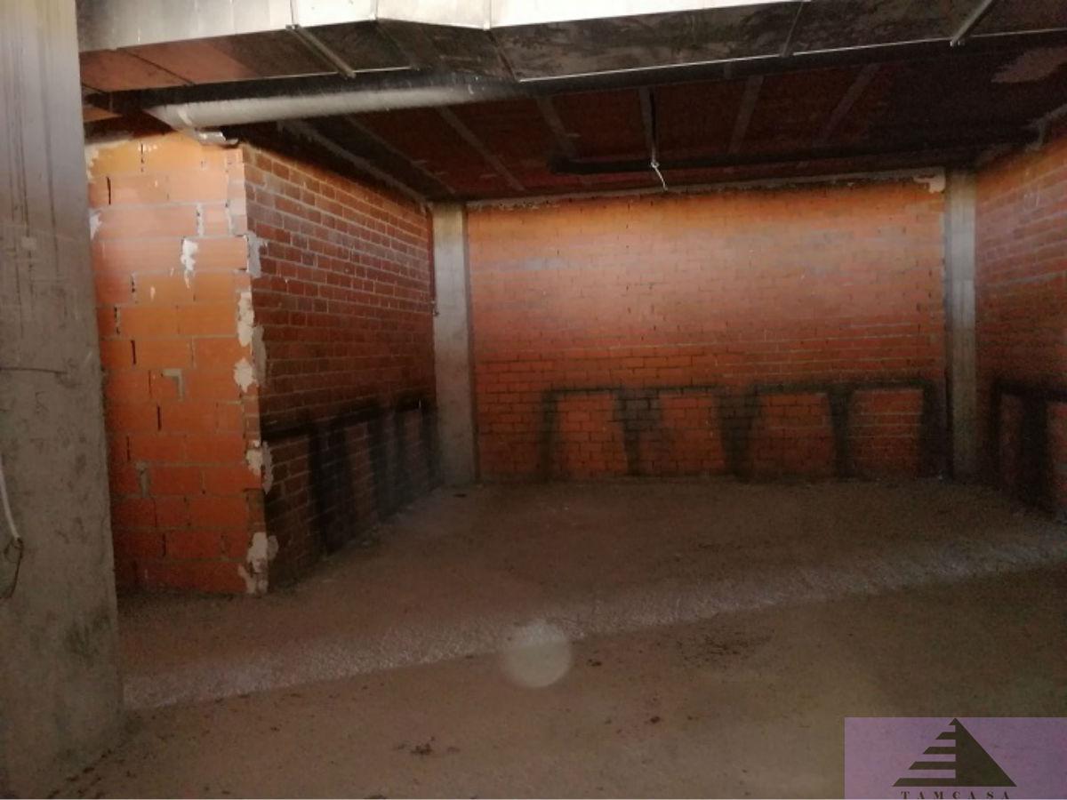 For sale of commercial in Seseña