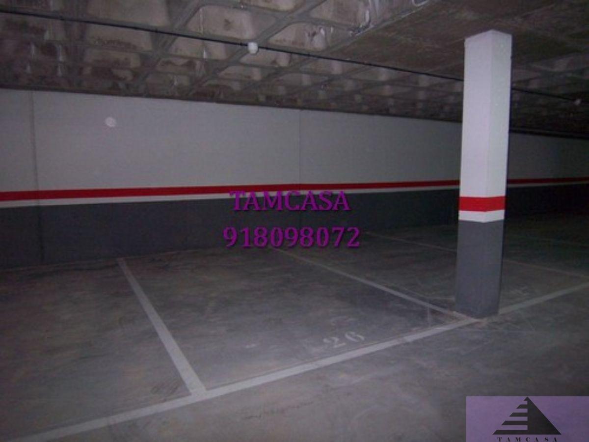 For rent of garage in Seseña