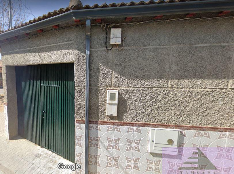 For sale of house in La Puebla de Almoradiel