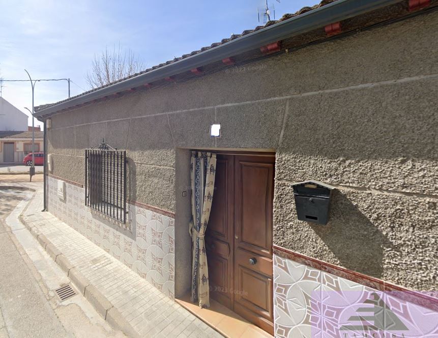 Venta de casa en La Puebla de Almoradiel