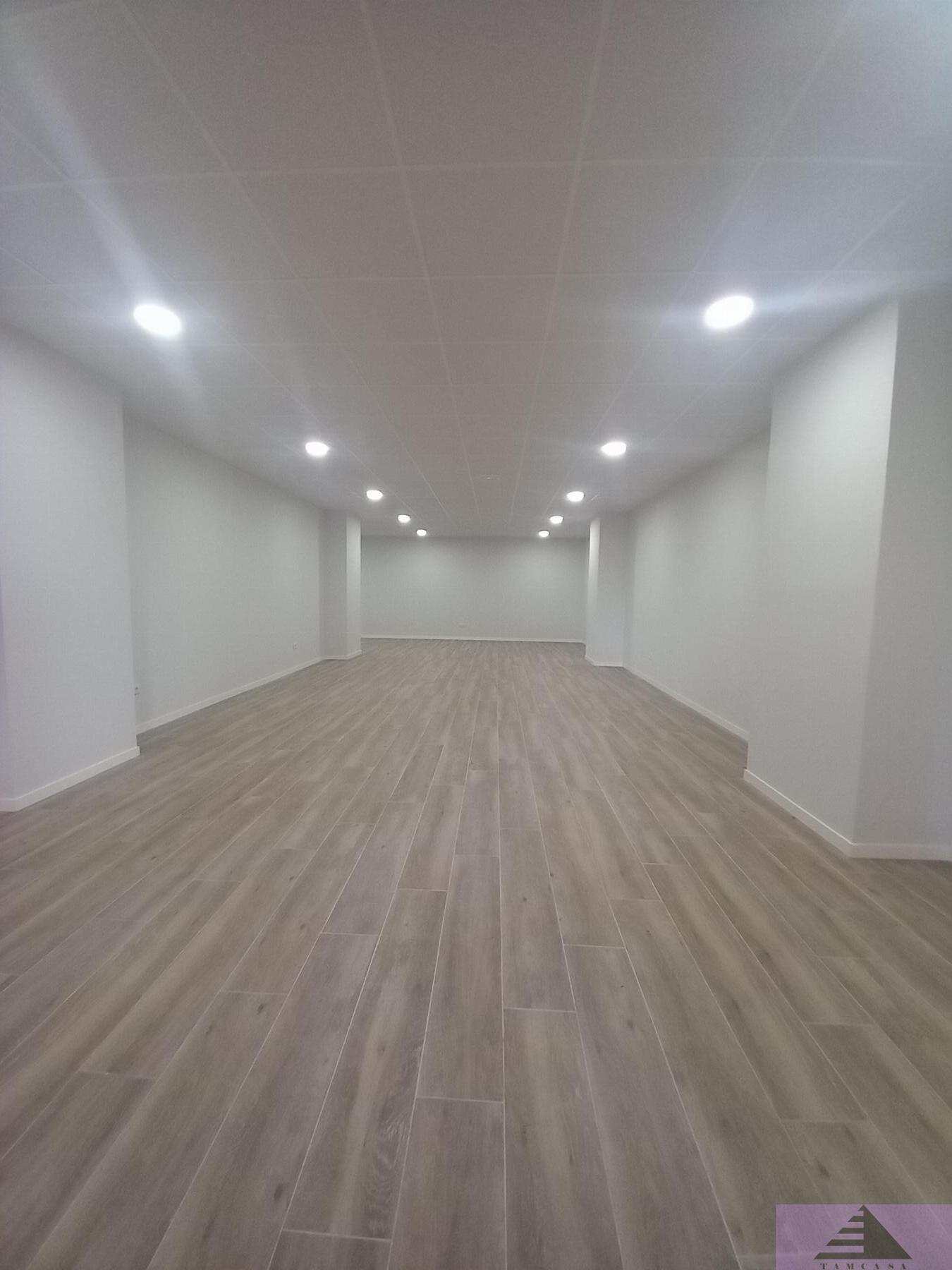 For rent of commercial in Seseña