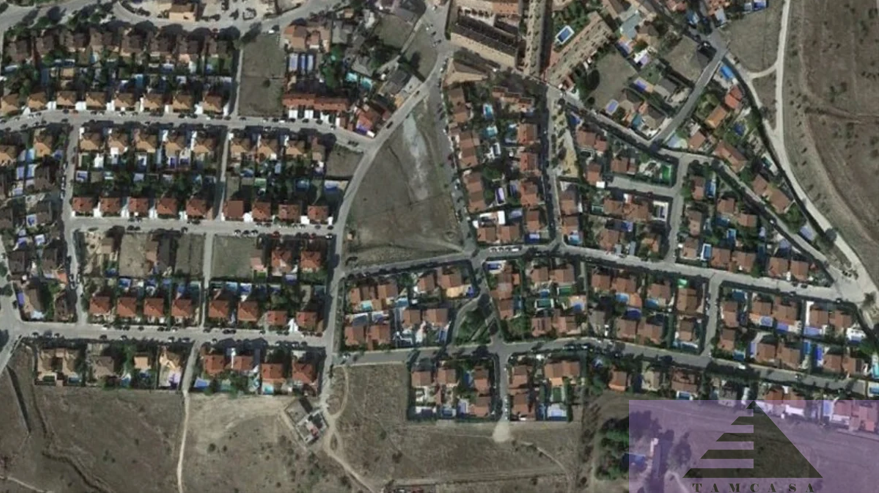 For sale of land in Villanueva de Perales