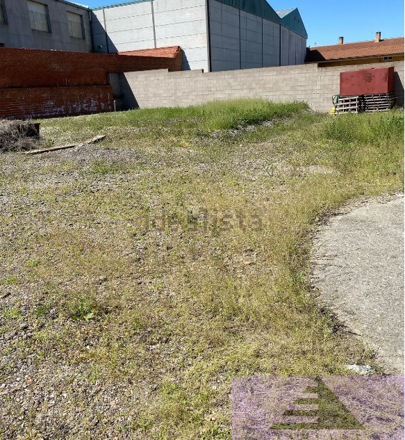 For sale of land in Borox