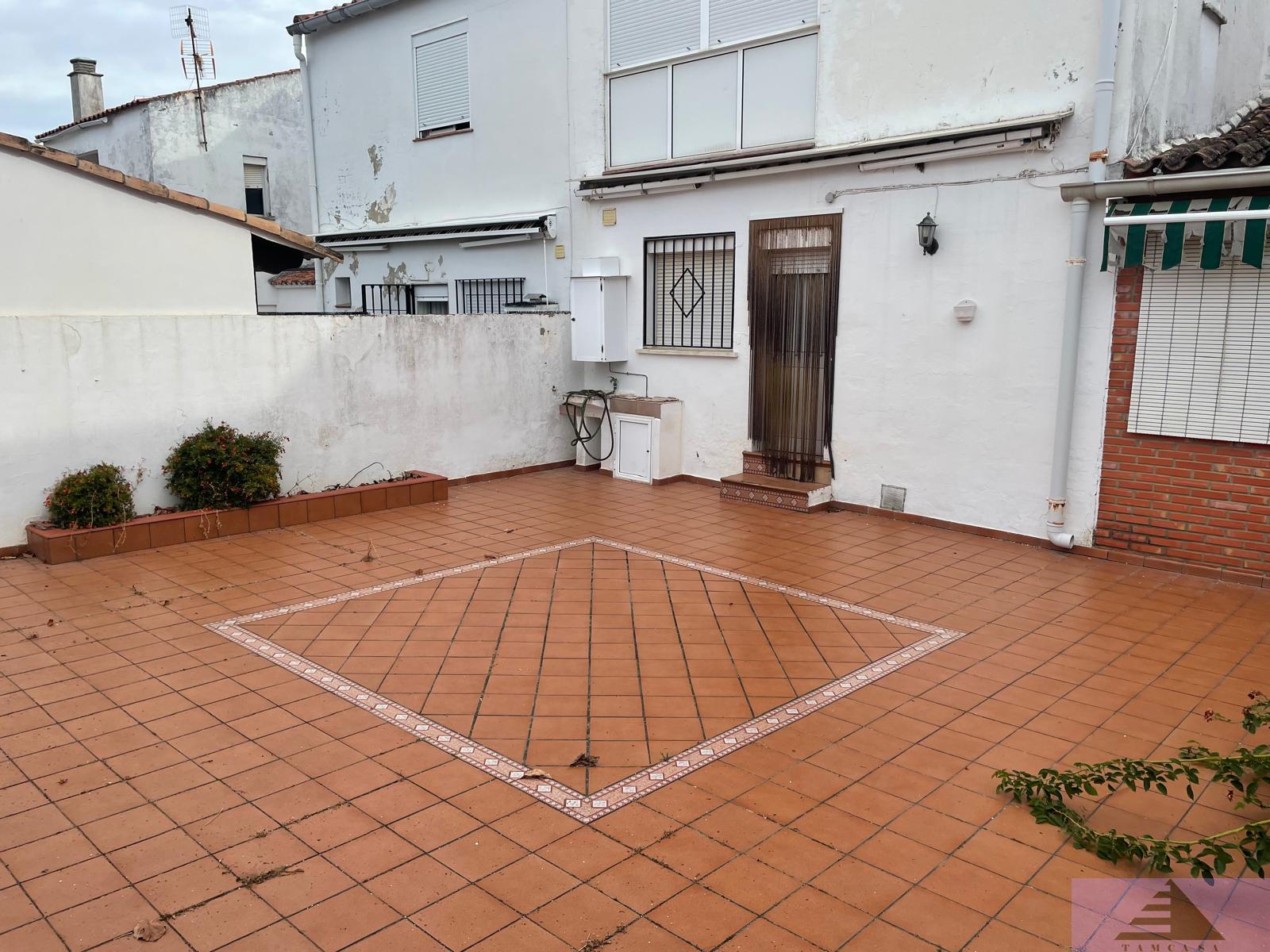 For sale of chalet in Campofrío