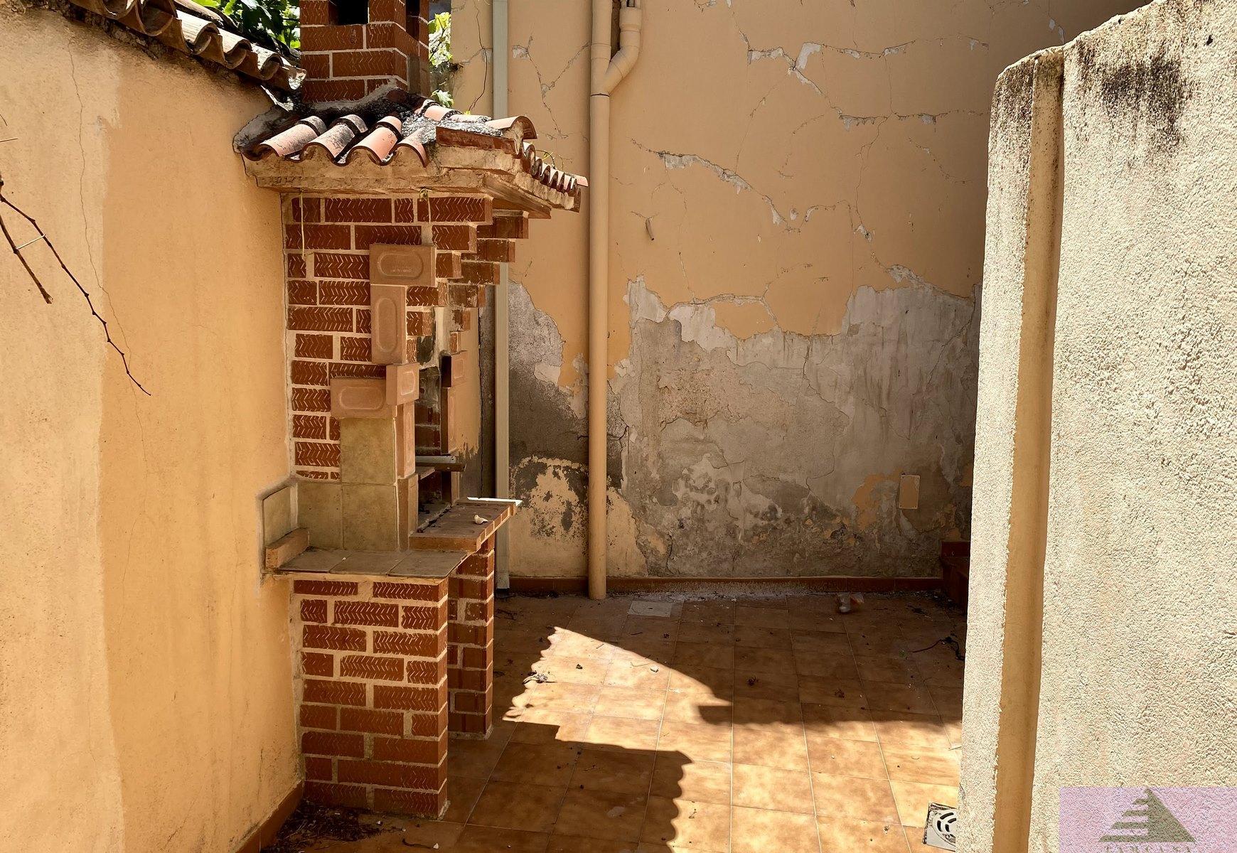 For sale of house in Añover de Tajo