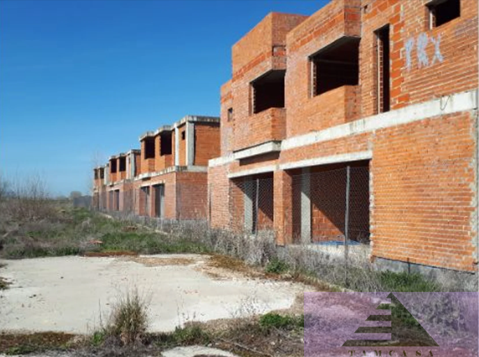 For sale of land in Villaralbo