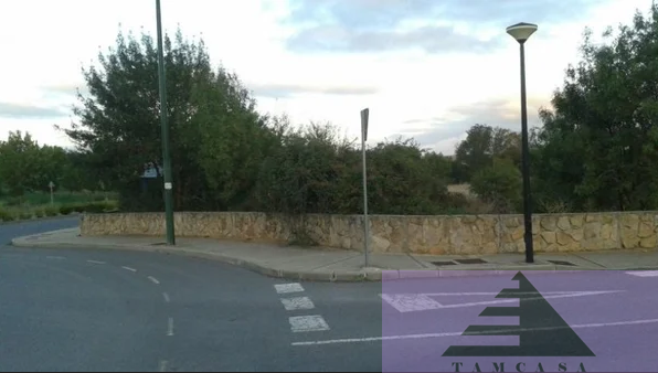 For sale of land in Villarmayor