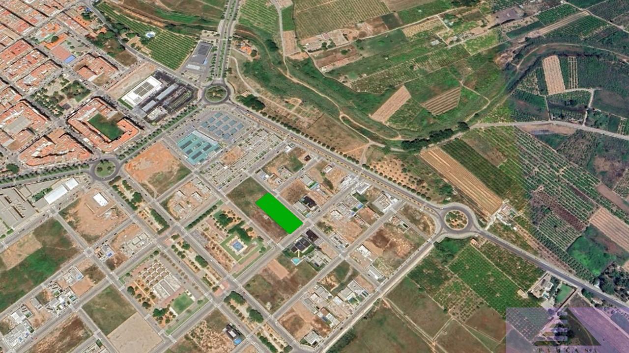 For sale of land in Burriana