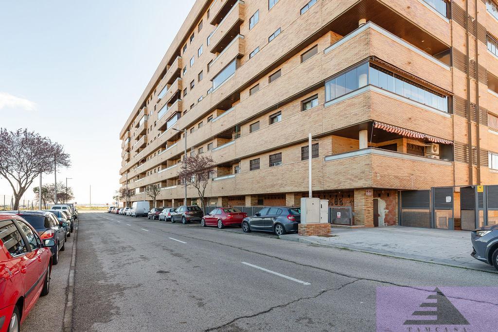For sale of commercial in Seseña