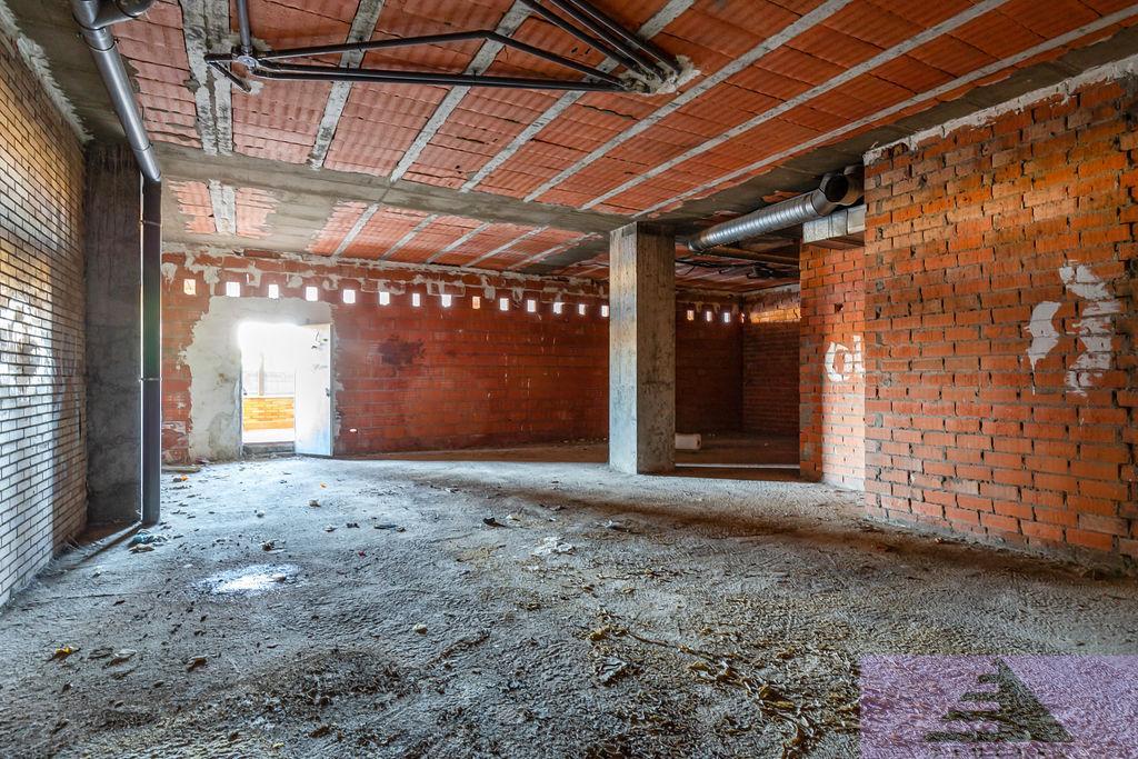For sale of commercial in Seseña