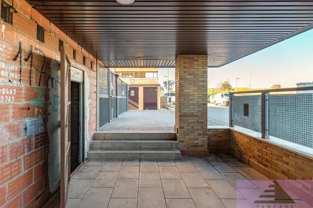 For sale of commercial in Seseña