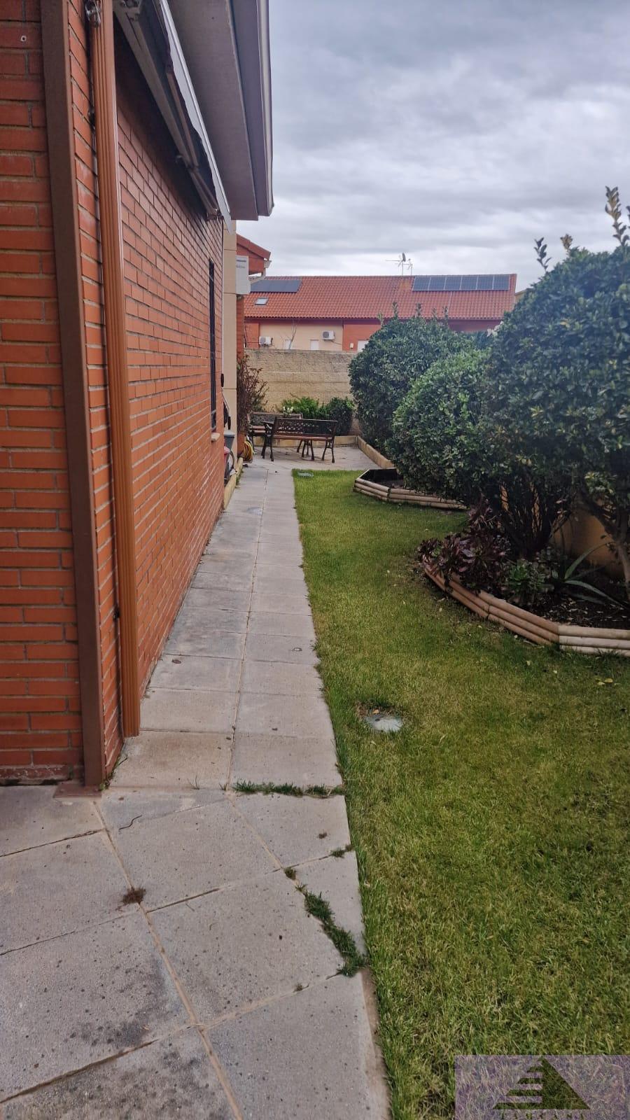 For sale of chalet in Seseña