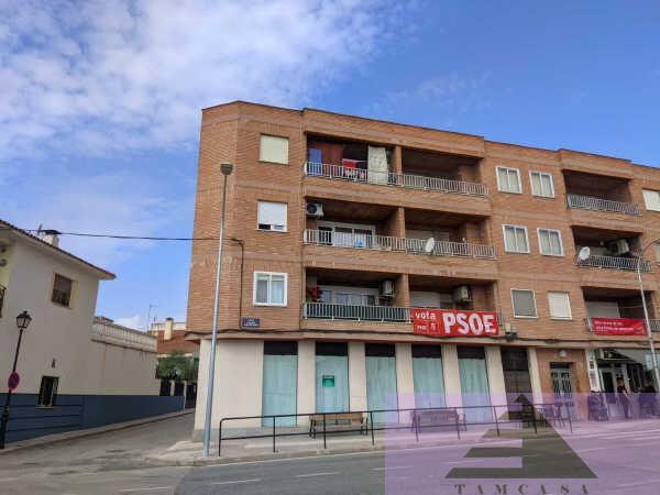 For sale of commercial in Estremera