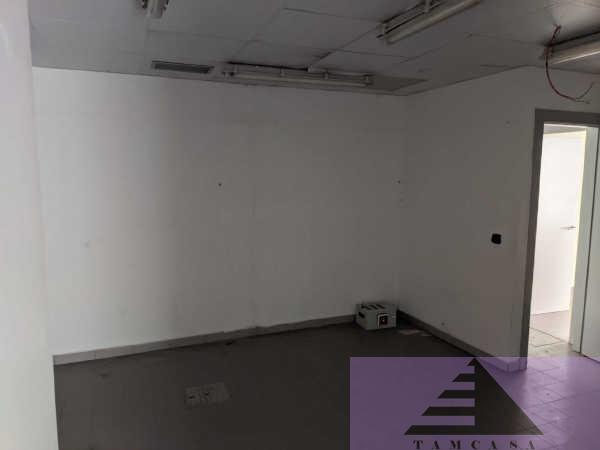 For sale of commercial in Estremera