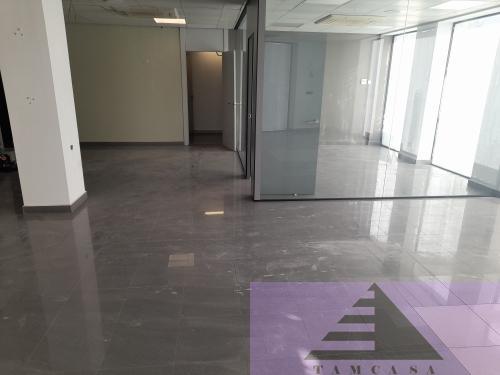 For sale of commercial in Estremera