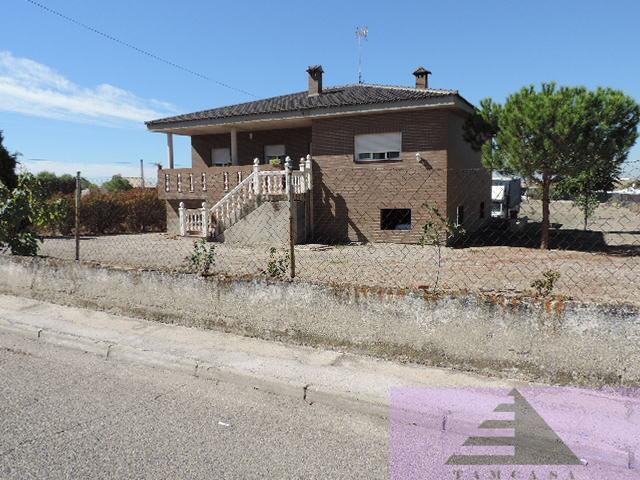 Venta de chalet en Yeles