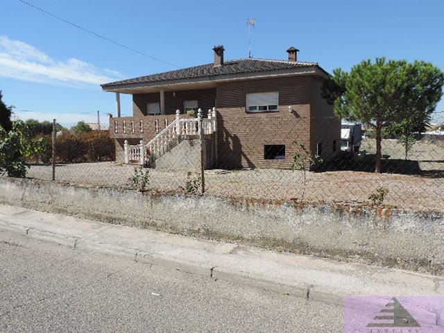 Venta de chalet en Yeles