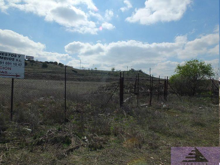 Venta de terreno en Pinto