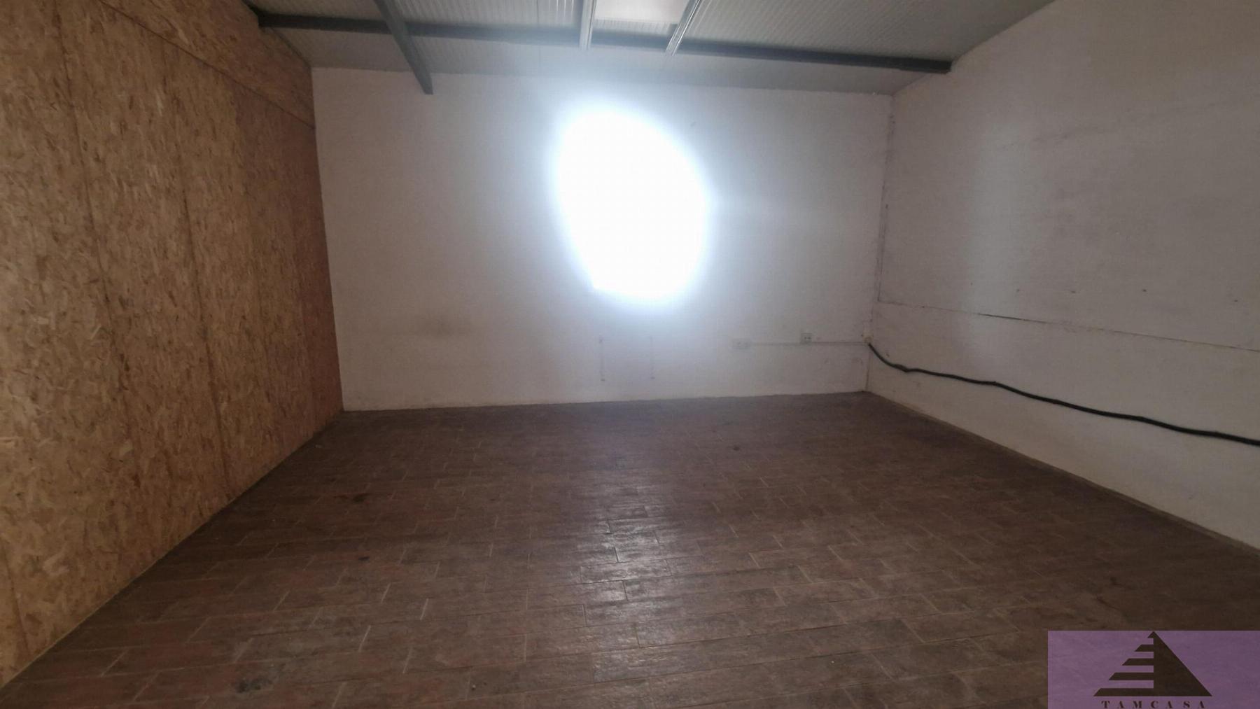 Venta de nave en Seseña