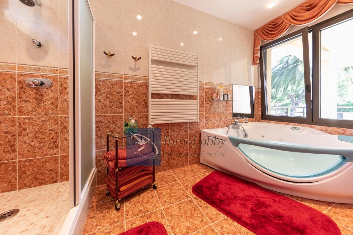 For rent of villa in S´Agaro