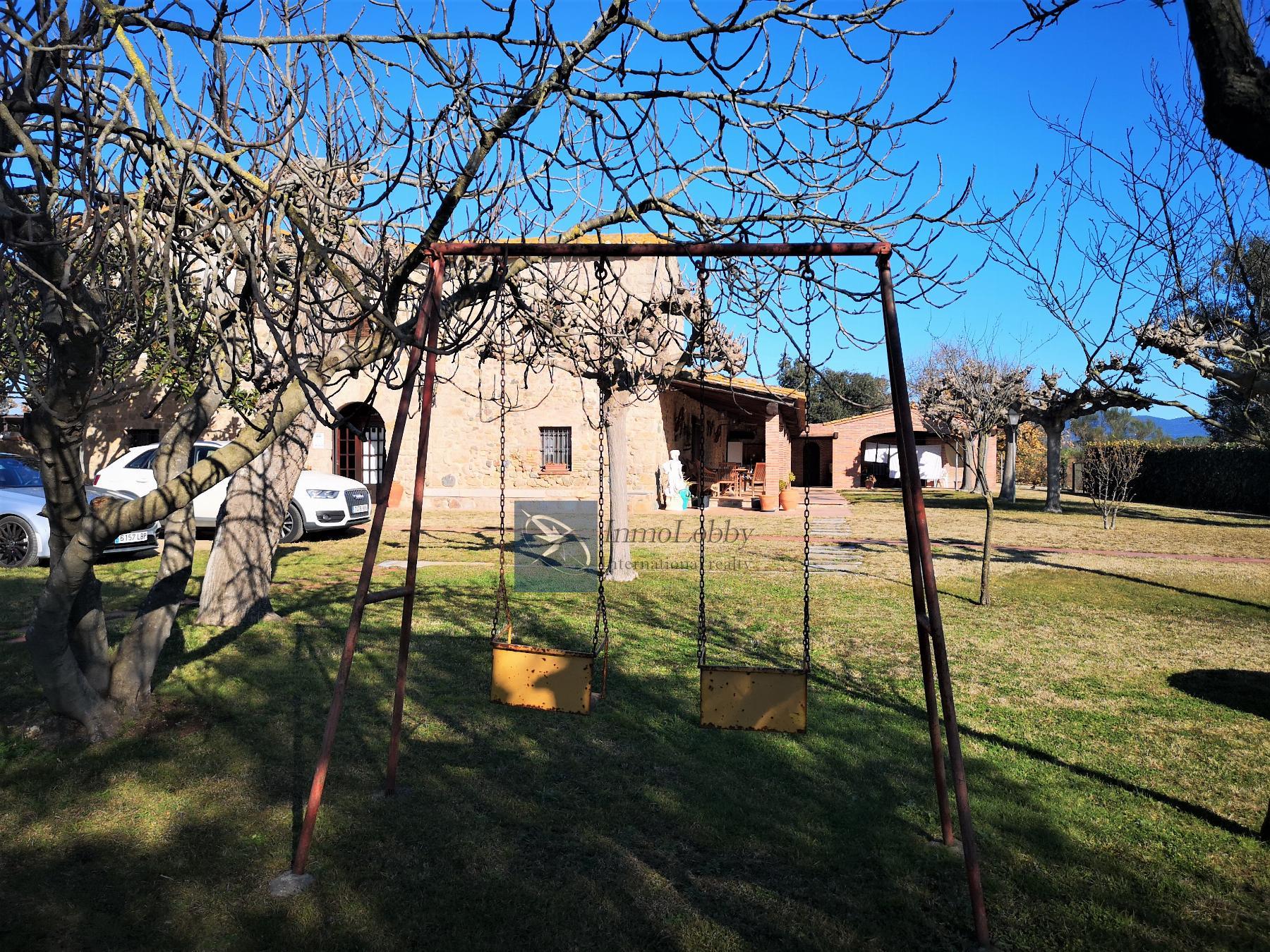 For sale of house in Llagostera