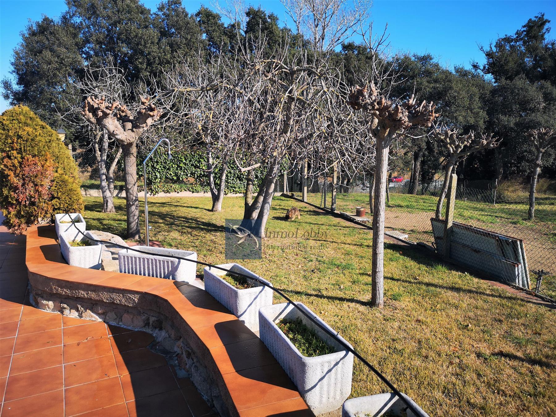 For sale of house in Llagostera