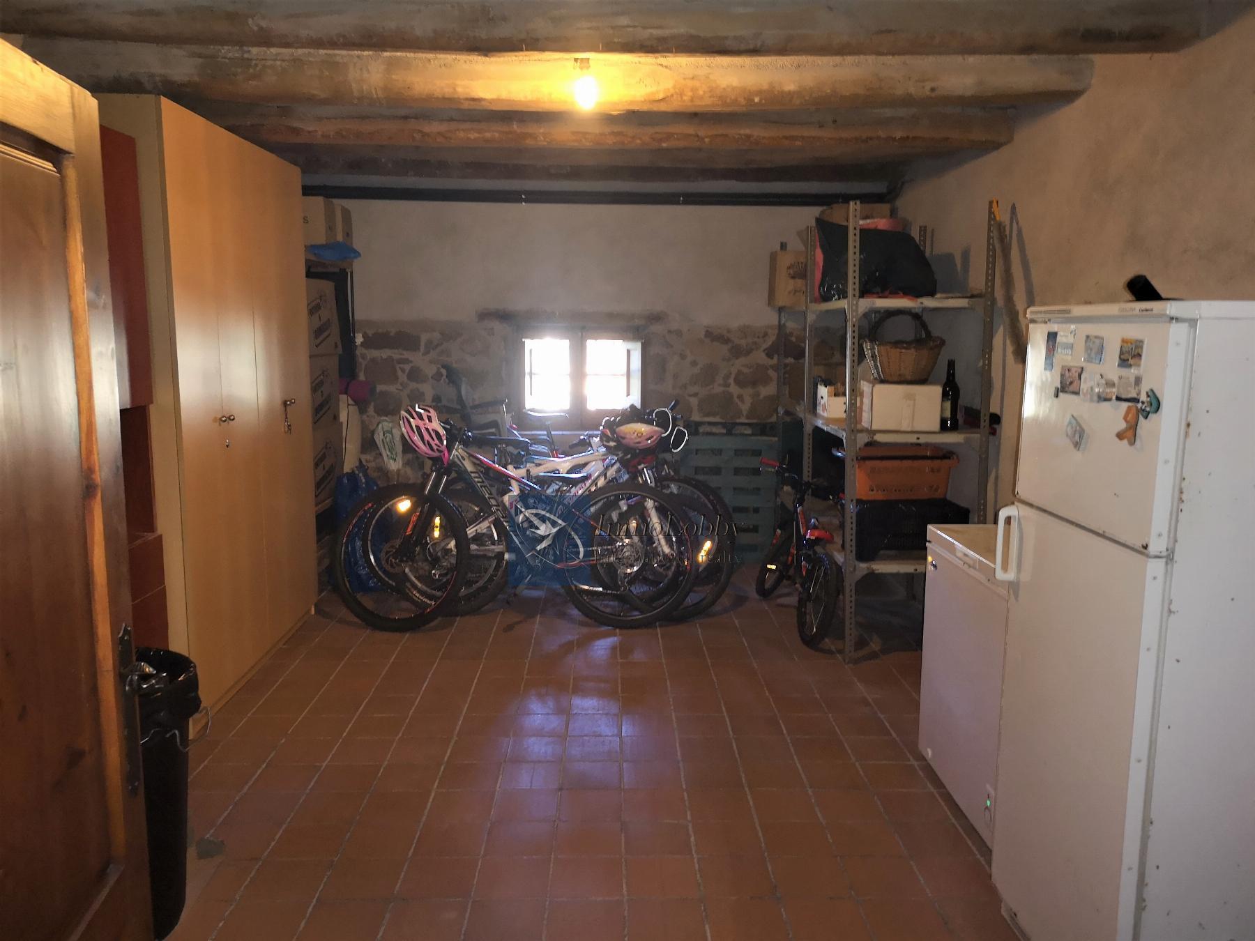 For sale of house in Llagostera