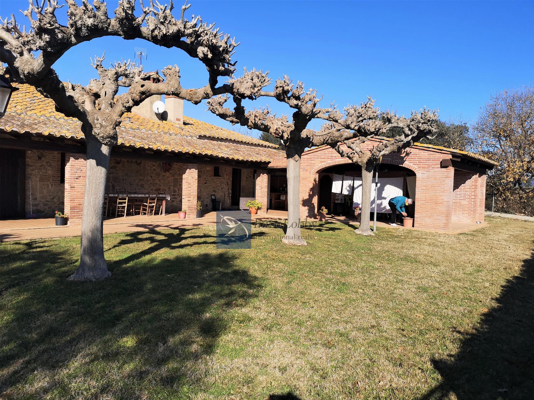 For sale of house in Llagostera