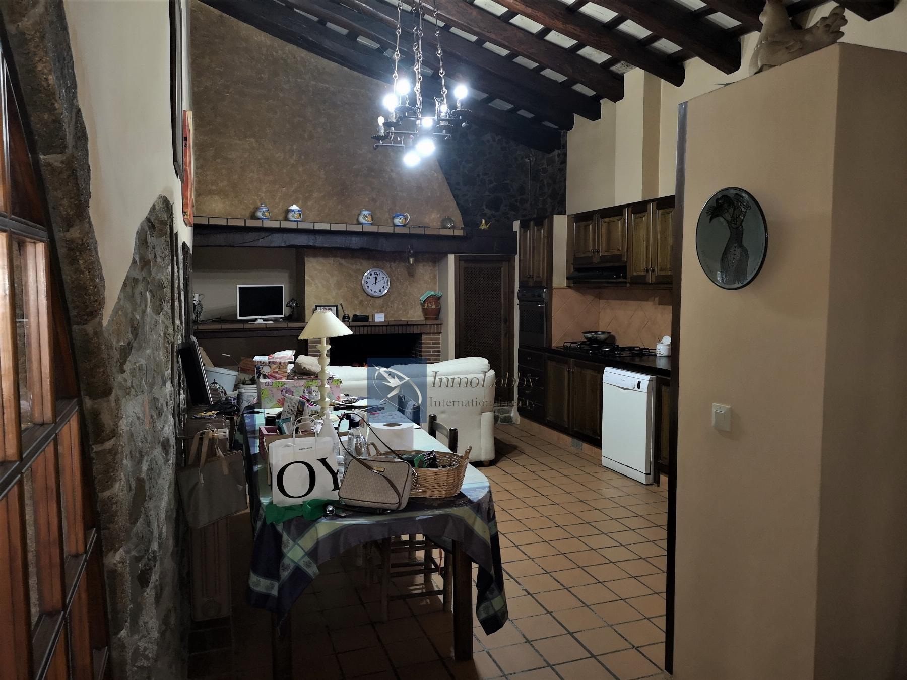 For sale of house in Llagostera