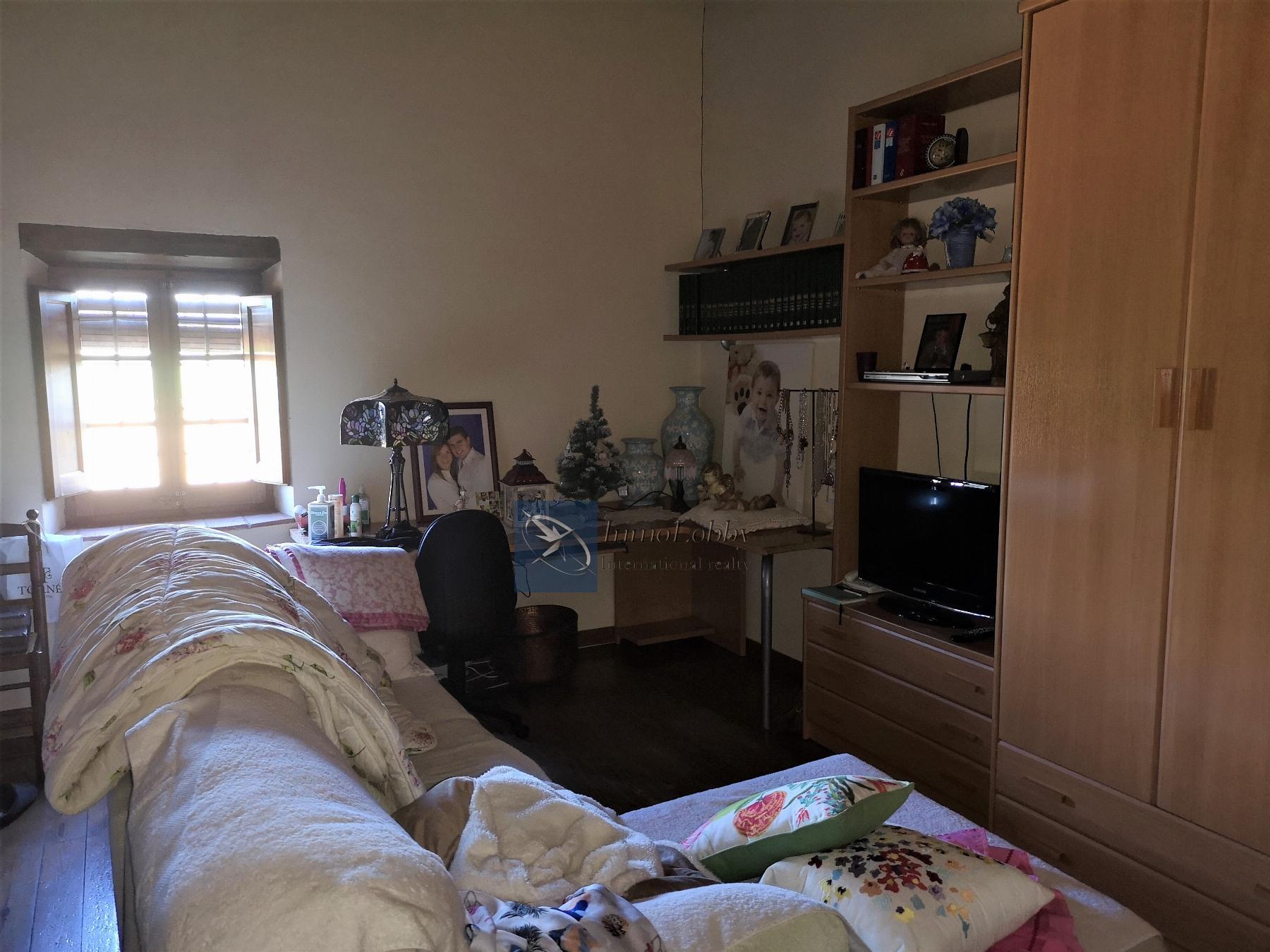 For sale of house in Llagostera