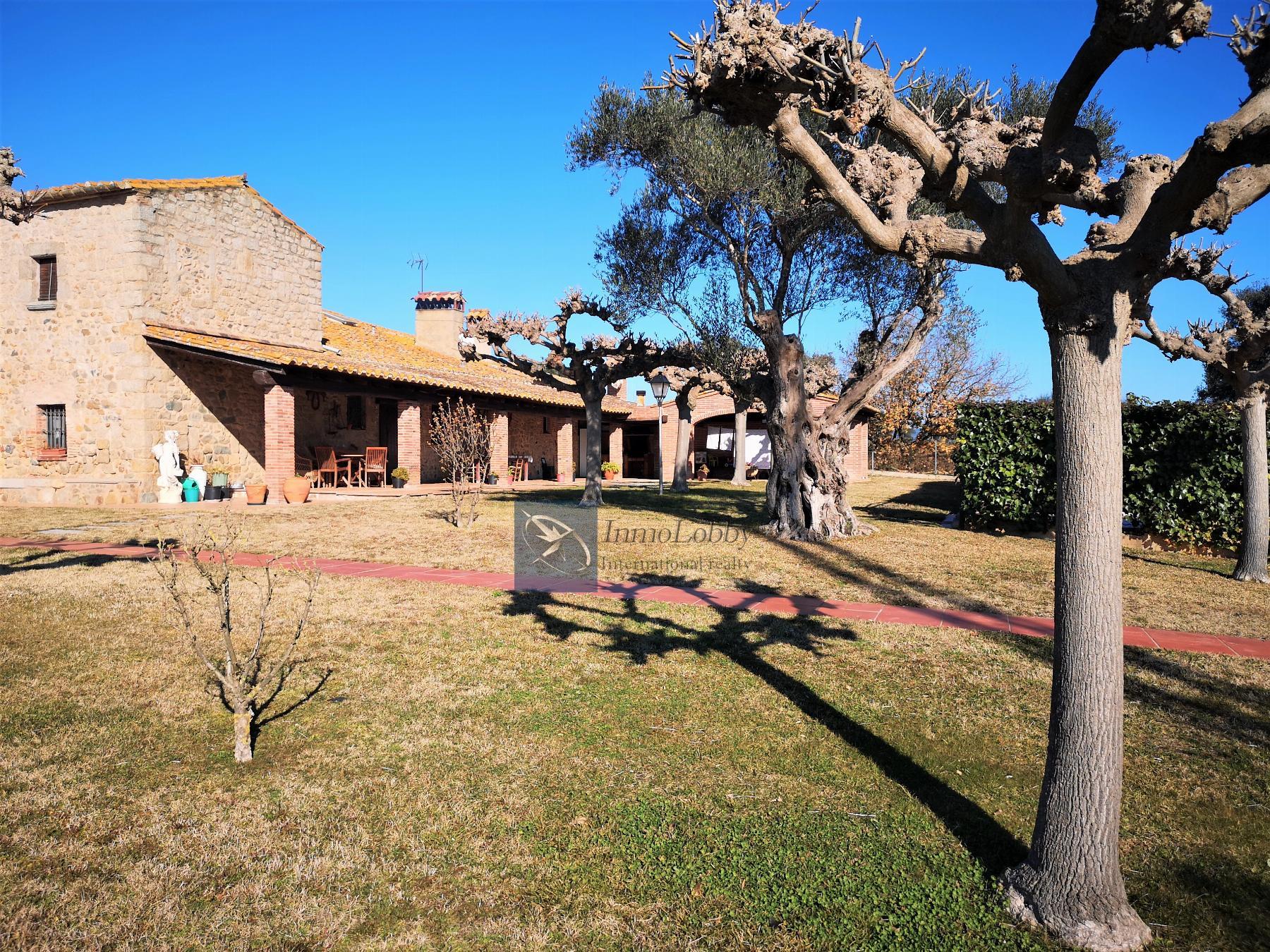 For sale of house in Llagostera