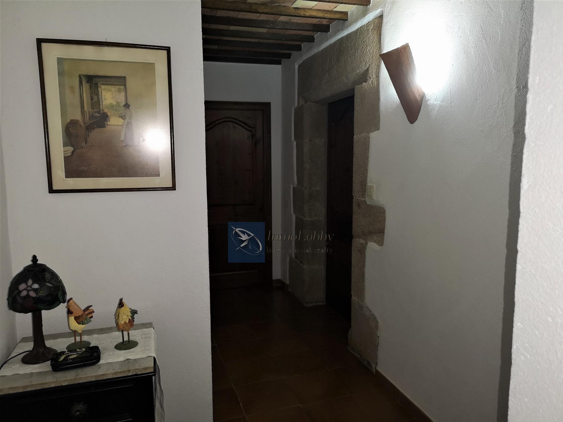 For sale of house in Llagostera
