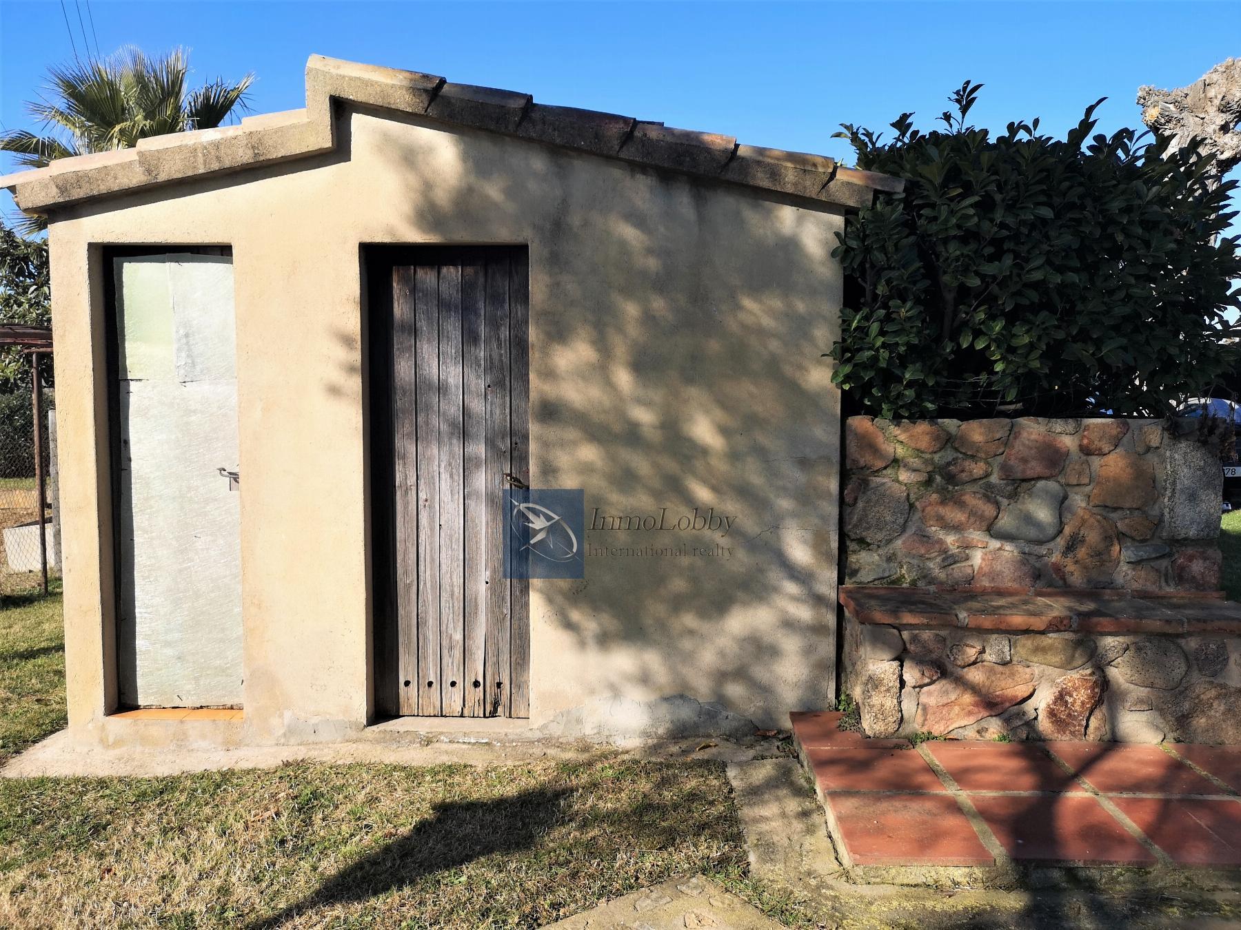 For sale of house in Llagostera