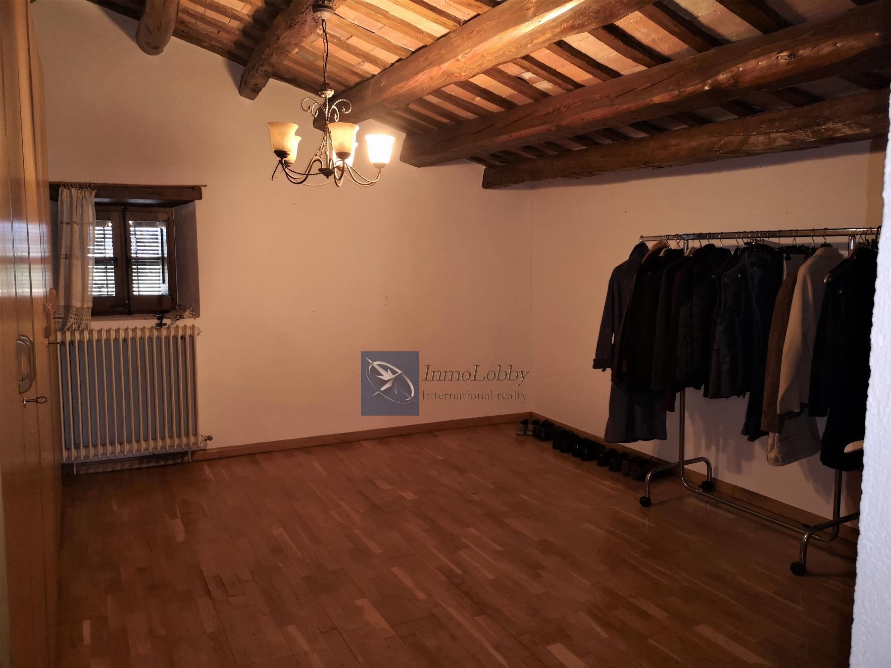 For sale of house in Llagostera