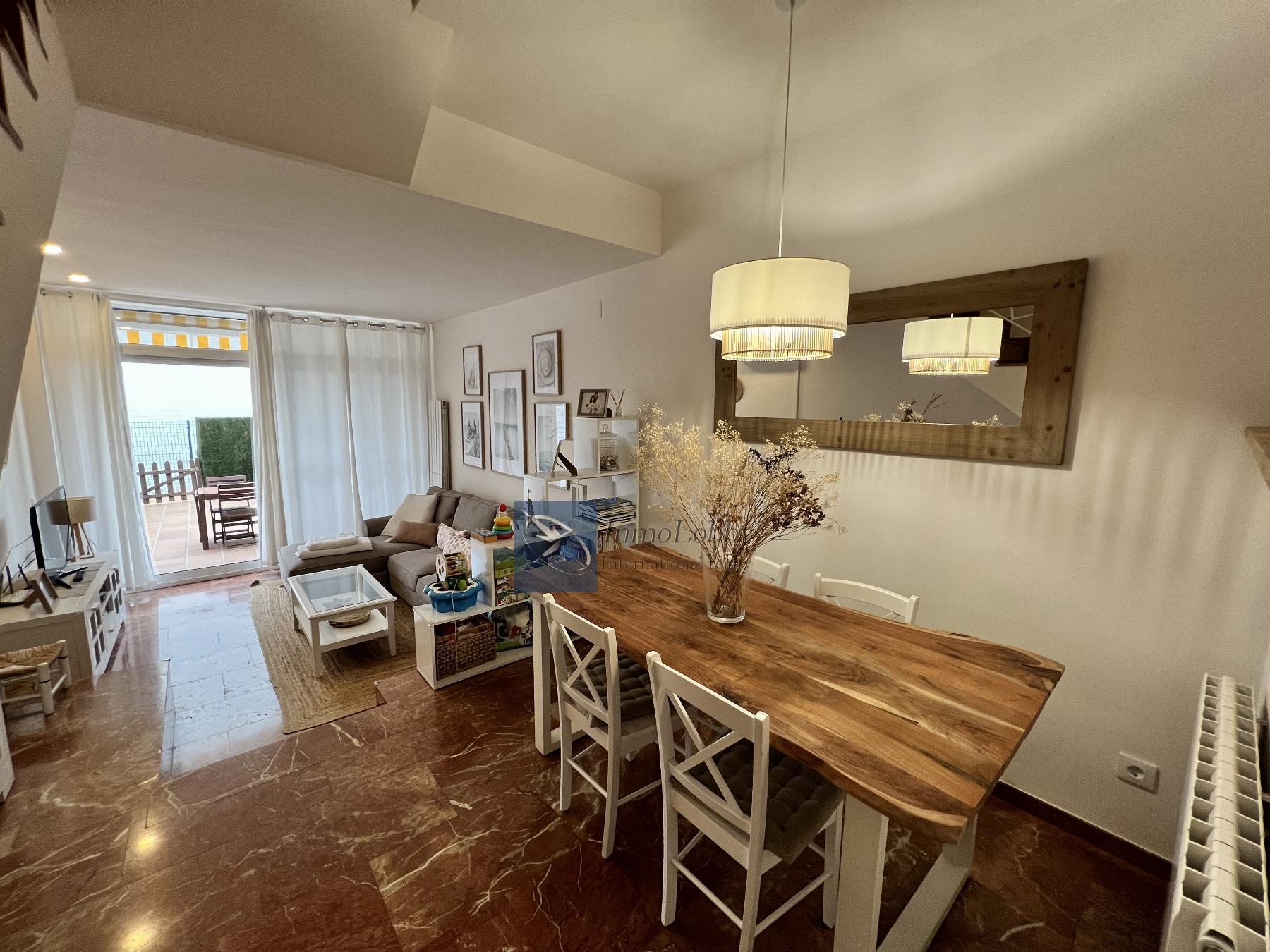 Miete von appartement in
 S´Agaro