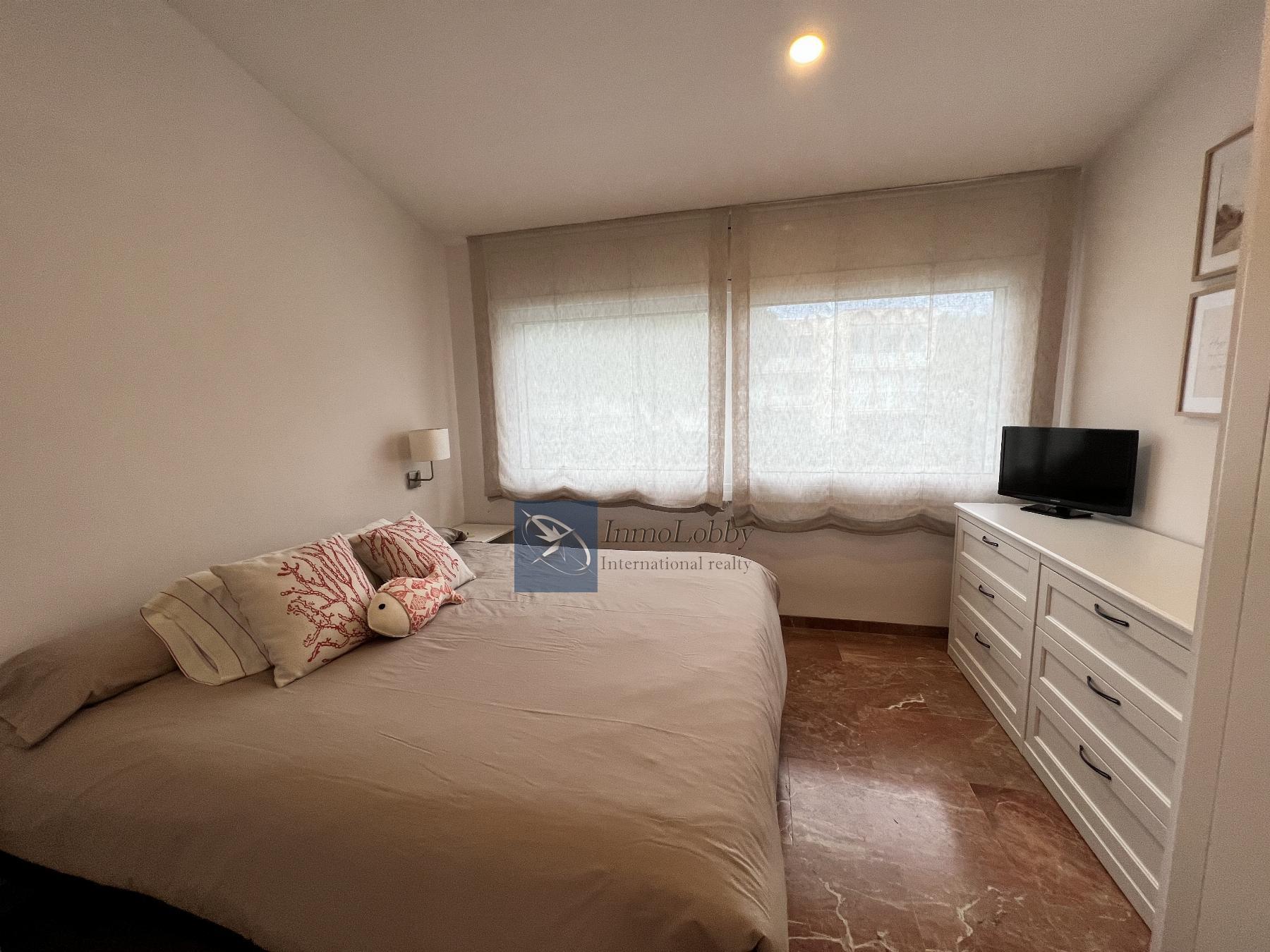 Miete von appartement in
 S´Agaro