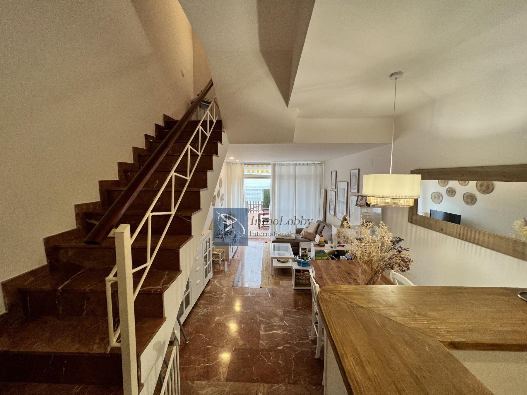 Miete von appartement in
 S´Agaro