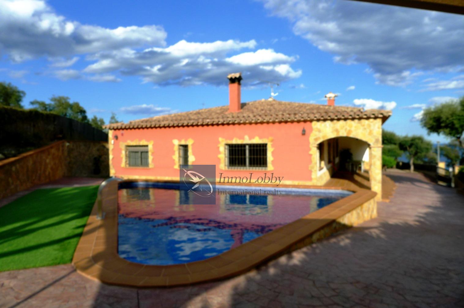 For sale of chalet in Castell d´Aro