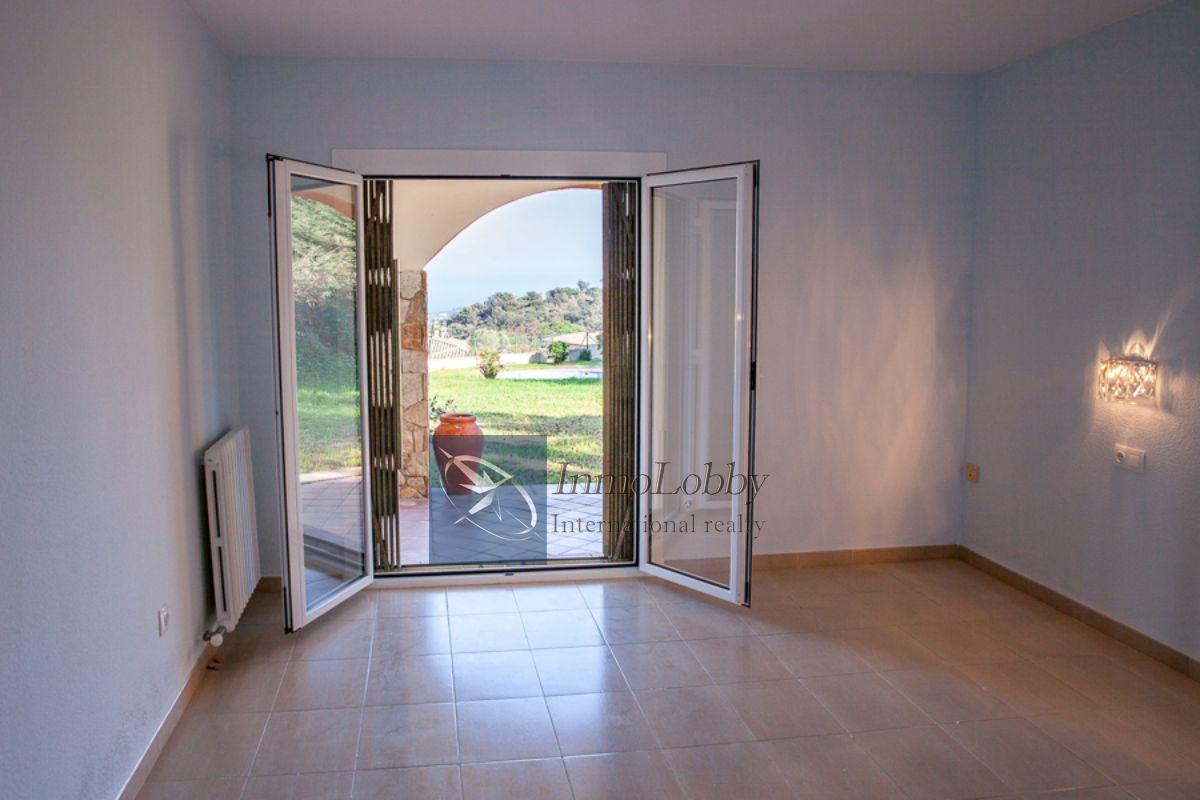 For sale of house in Sant Feliu de Guíxols