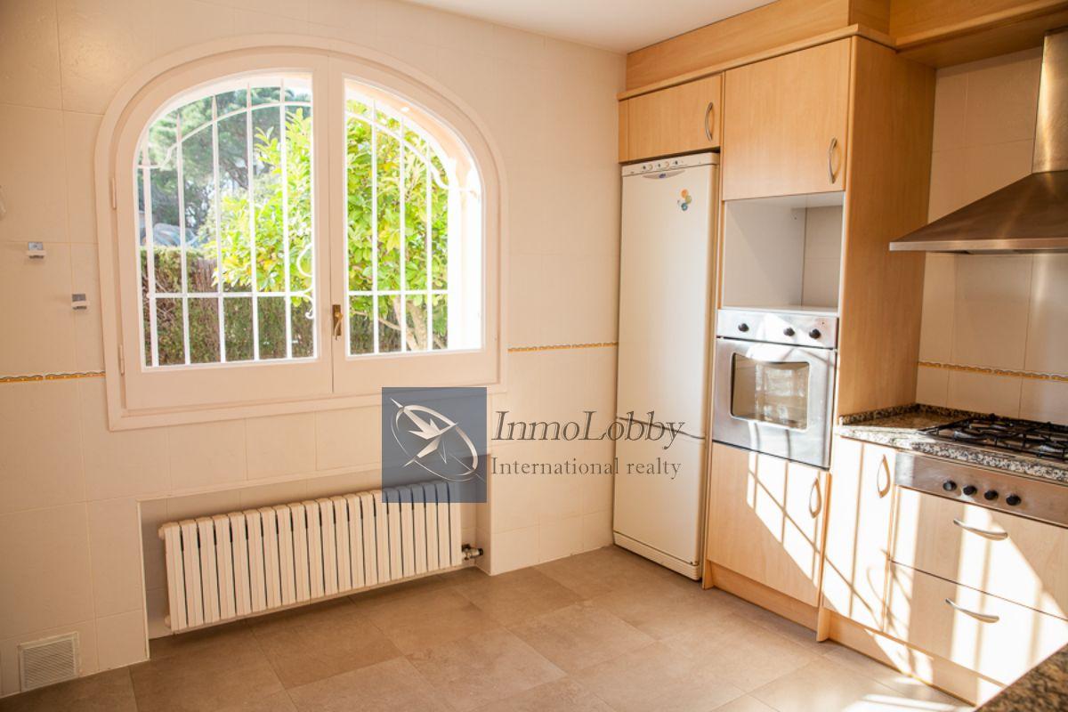 For sale of house in Sant Feliu de Guíxols