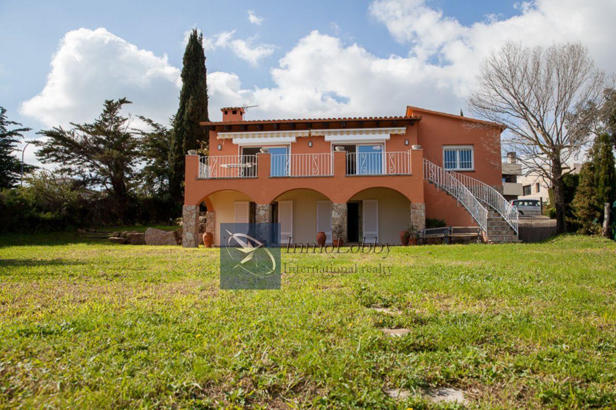 For sale of house in Sant Feliu de Guíxols