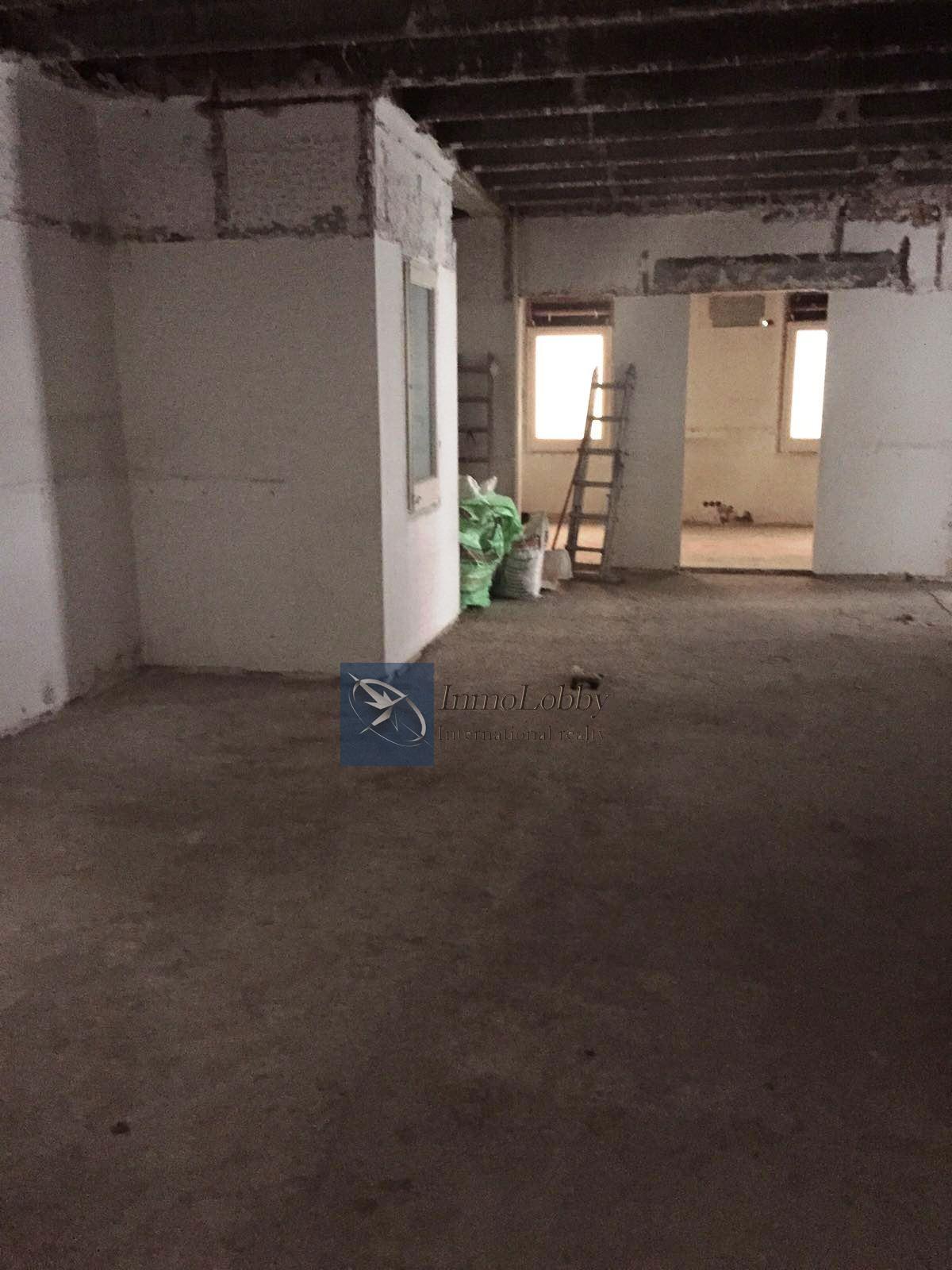 For sale of apartment in Barcelona