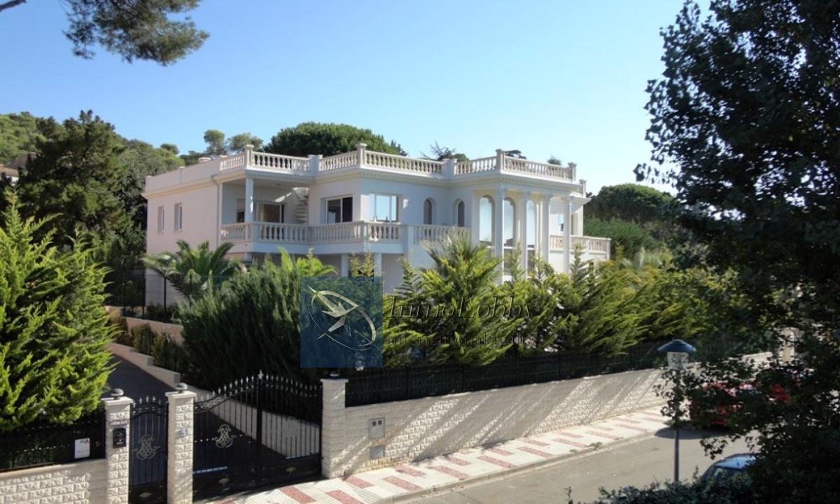 For sale of villa in Platja d´Aro