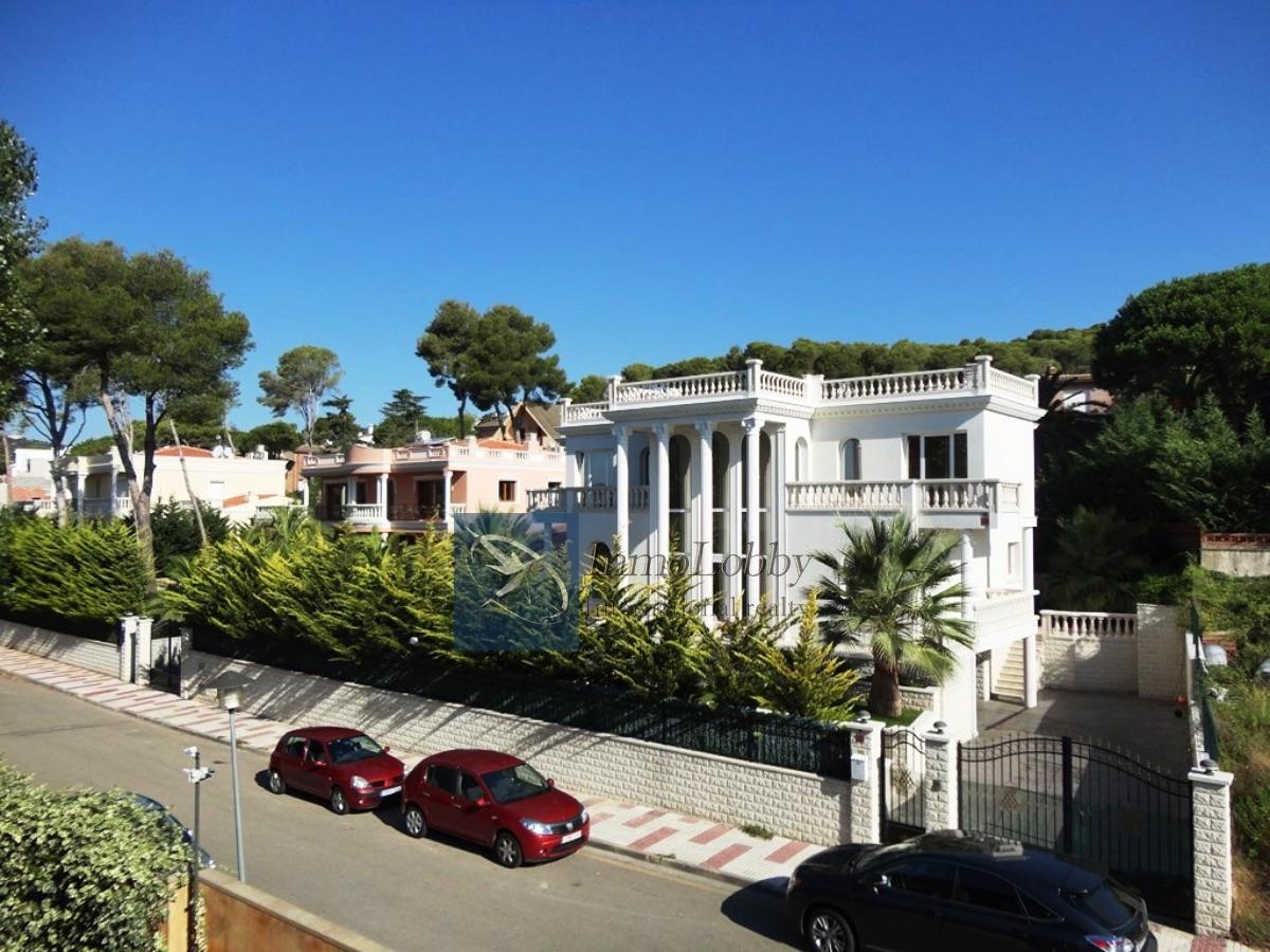 For sale of villa in Platja d´Aro