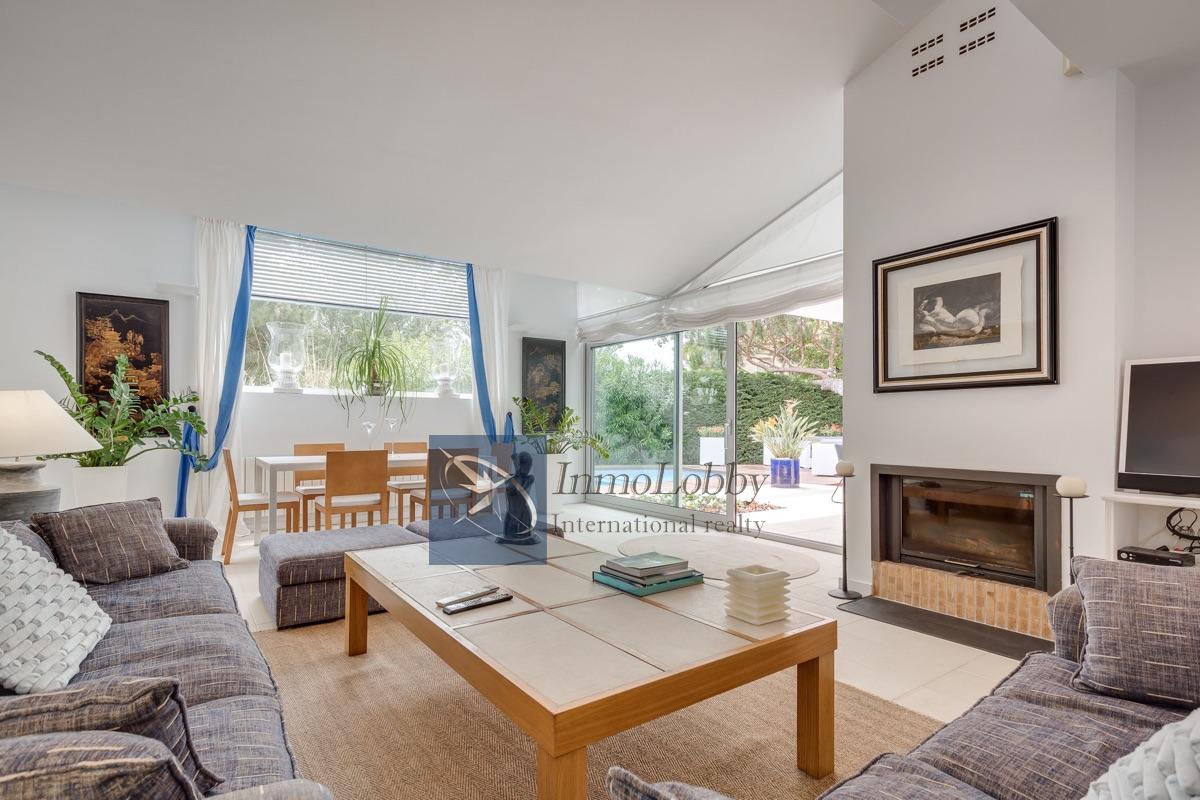 Zu verkaufen von villa in
 S´Agaro Zu verkaufen von villa in
 S´Agaro