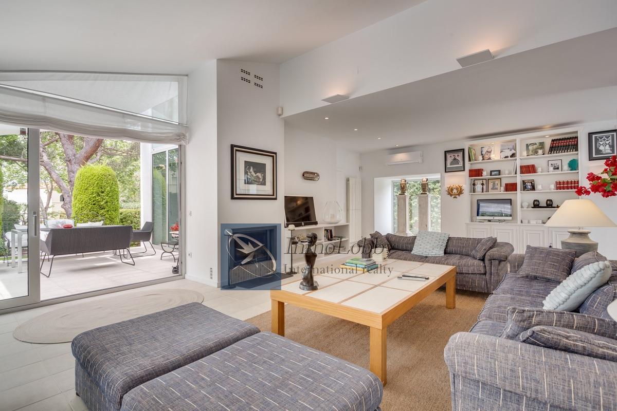 Zu verkaufen von villa in
 S´Agaro Zu verkaufen von villa in
 S´Agaro