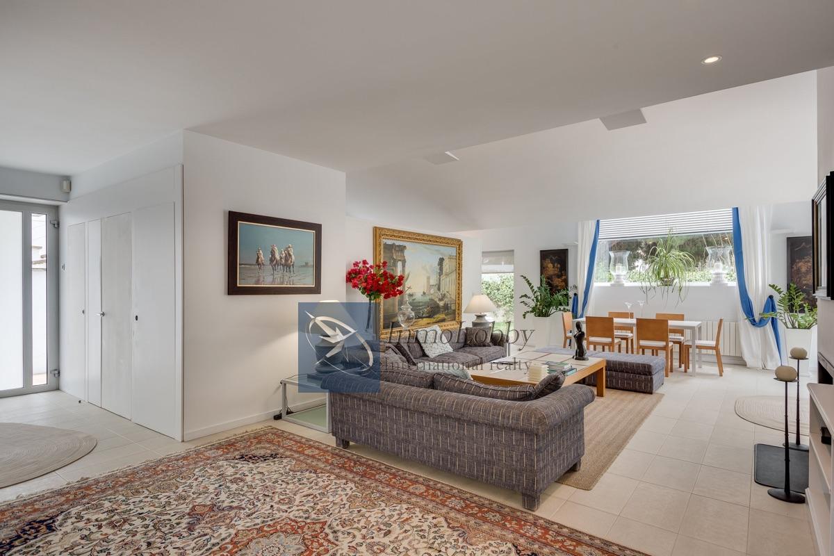 Zu verkaufen von villa in
 S´Agaro Zu verkaufen von villa in
 S´Agaro