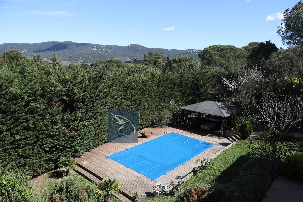 For sale of house in Santa Cristina D´aro